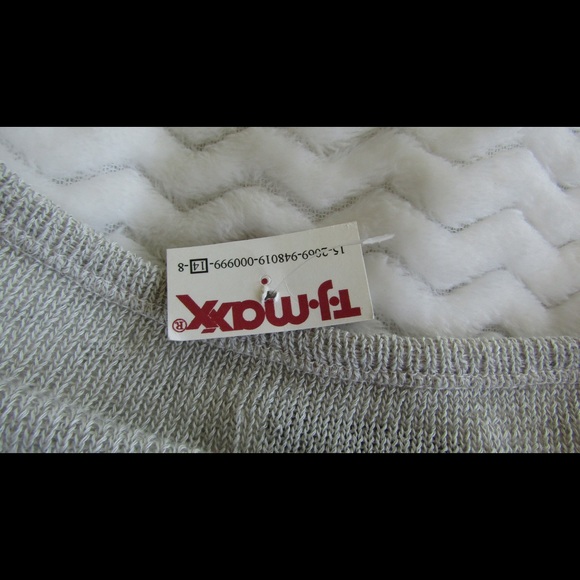 Hollister Bull Design Long Sleeve Top Cute - Picture 8 of 8